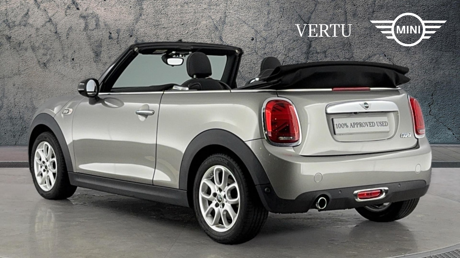 Used MINI Convertible 2018 for sale - 76384890: Photo 2