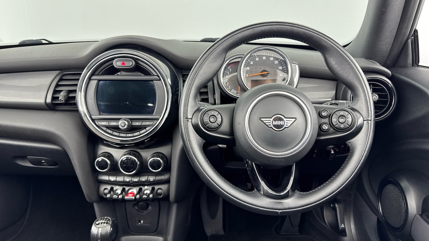 Used MINI Convertible 2018 for sale - 76384890: Photo 5
