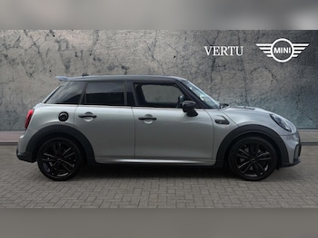 Used MINI Hatch 2023 for sale - 79307208: Photo