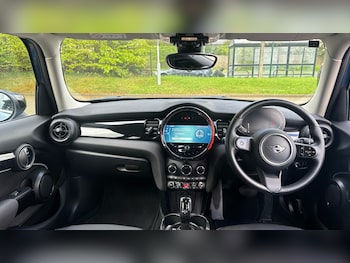 Used MINI Hatch 2023 for sale - 78328358: Photo