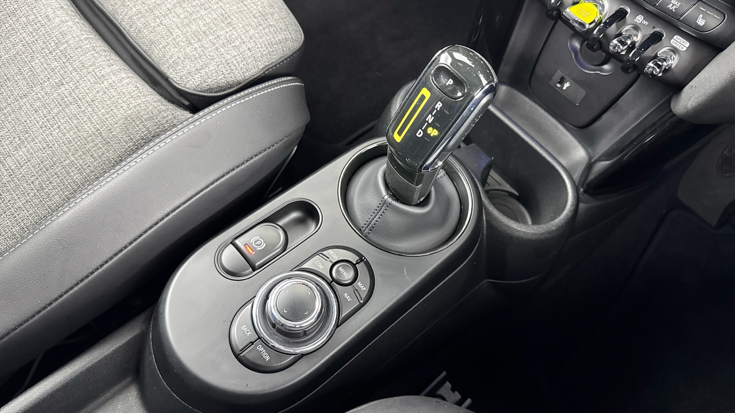 Used MINI Hatch 2022 for sale - 76640776: Photo 10