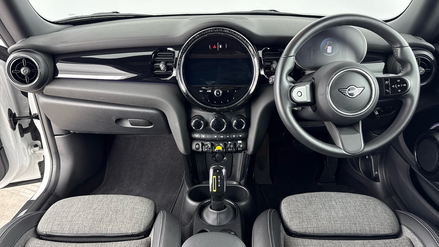 Used MINI Hatch 2022 for sale - 76640776: Photo 4