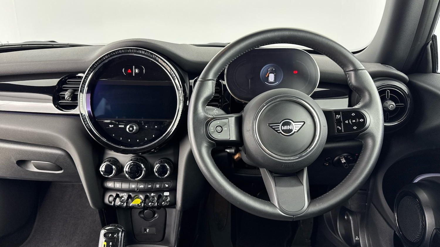 Used MINI Hatch 2022 for sale - 76640776: Photo 5