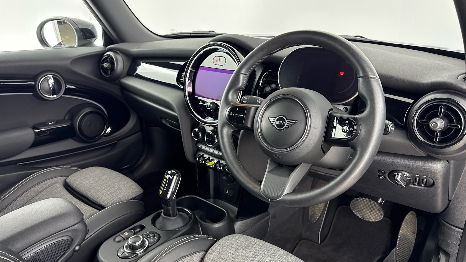 Used MINI Hatch 2022 for sale - 76640776: Photo 6