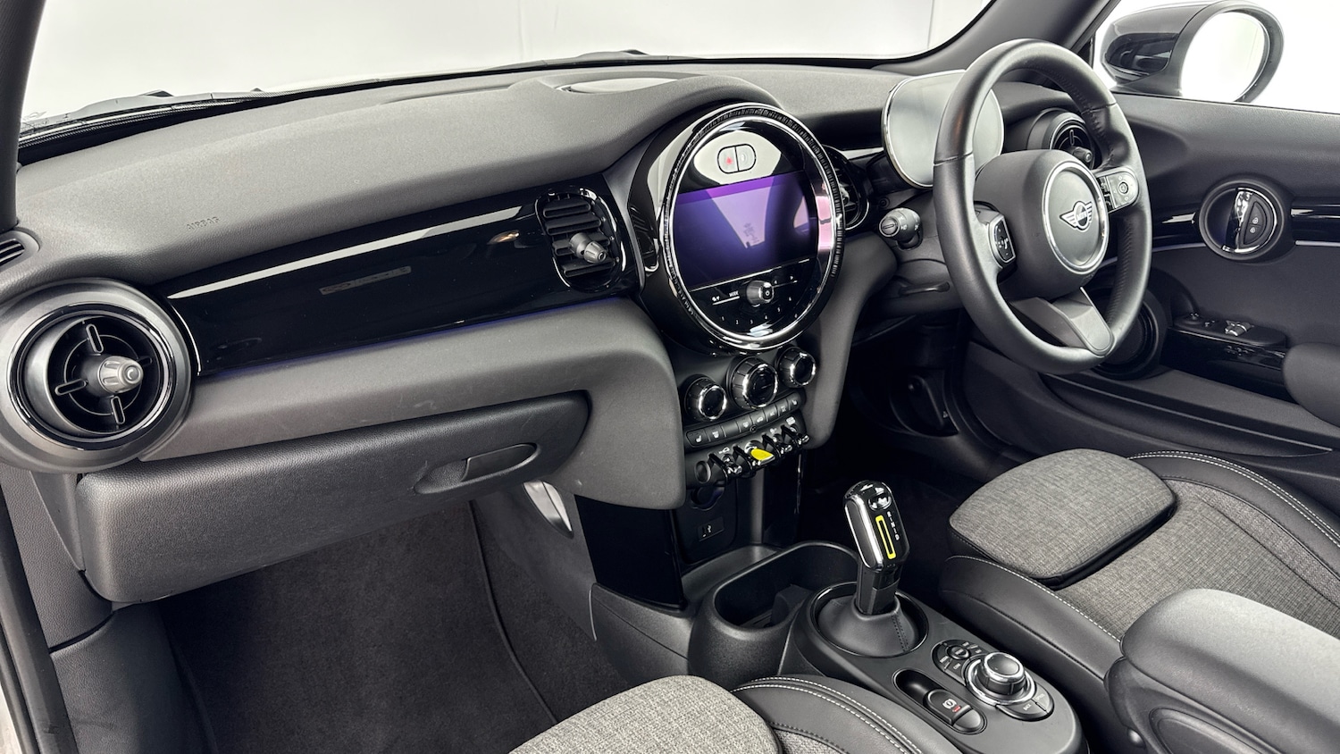 Used MINI Hatch 2022 for sale - 76640776: Photo 7