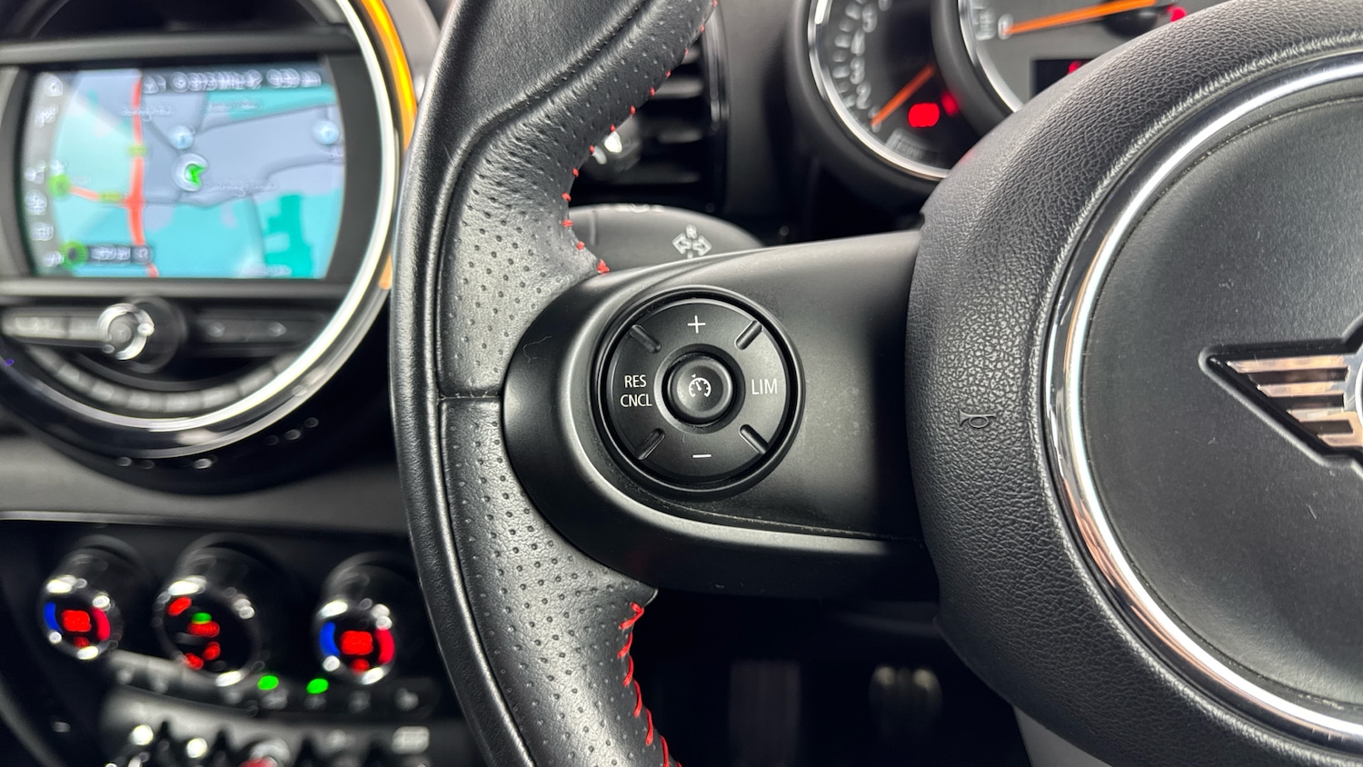 Used MINI Clubman 2019 for sale - 76945747: Photo 17