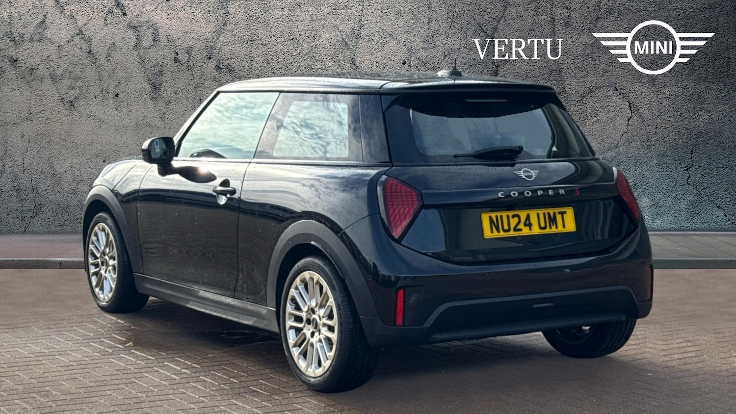 Used MINI Cooper 2024 for sale - 77300271: Photo 2