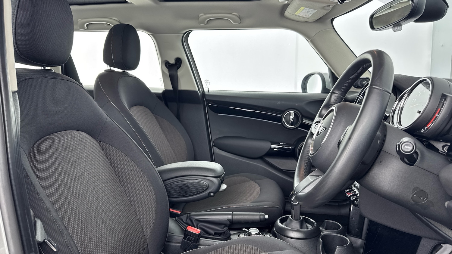 Used MINI Hatch 2022 for sale - 77062062: Photo 11