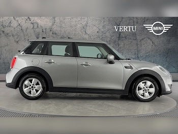 Used MINI Hatch 2022 for sale - 77062062: Photo