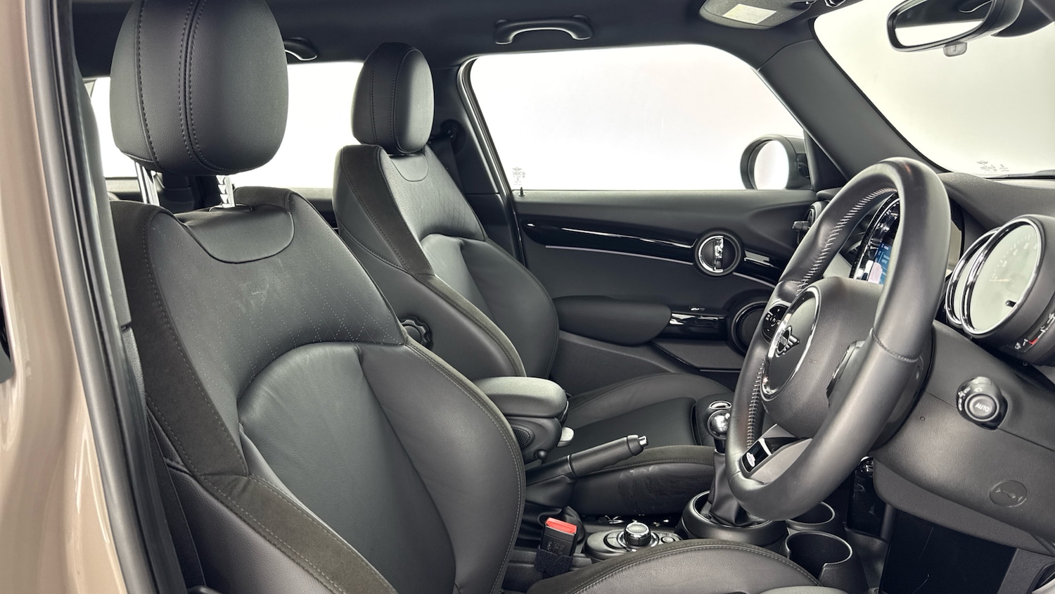 Used MINI Hatch 2021 for sale - 78038539: Photo 11