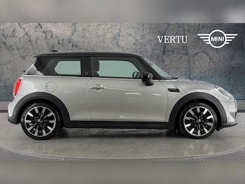 Used MINI Hatch 2023 for sale - 75821250: Photo