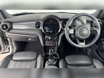 Used MINI Hatch 2023 for sale - 75821250: Photo