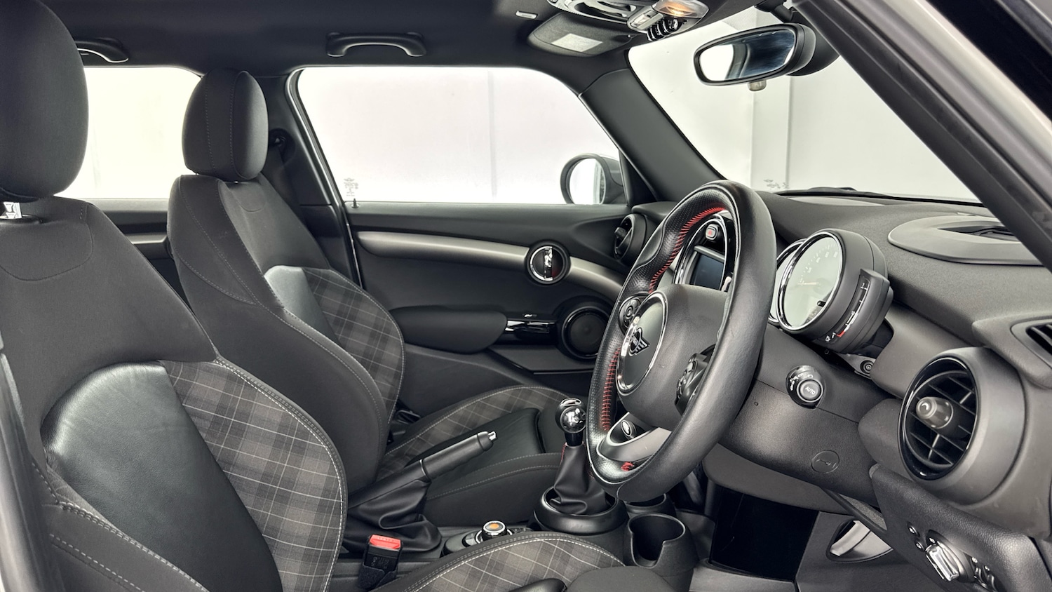 Used MINI Hatch 2019 for sale - 77033347: Photo 11