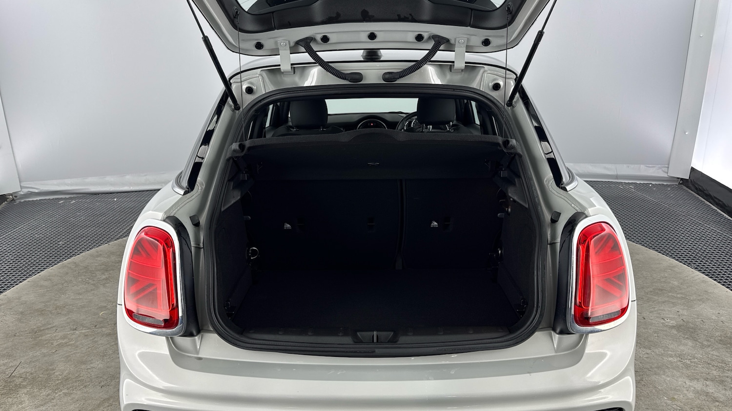 Used MINI Hatch 2019 for sale - 77033347: Photo 13