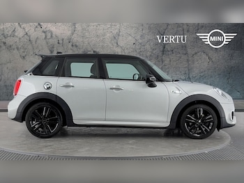 Used MINI Hatch 2019 for sale - 77033347: Photo