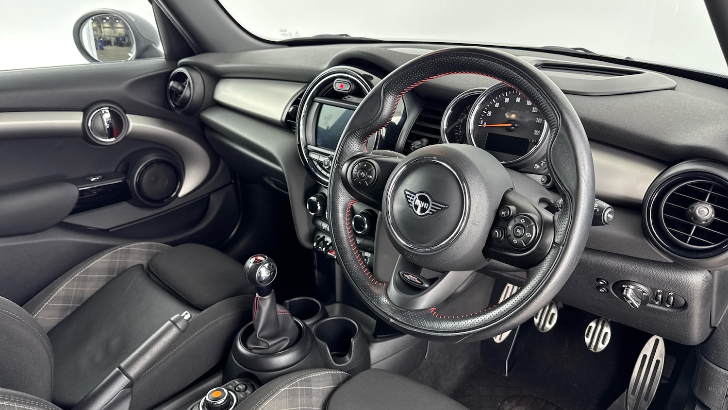 Used MINI Hatch 2019 for sale - 77033347: Photo 6