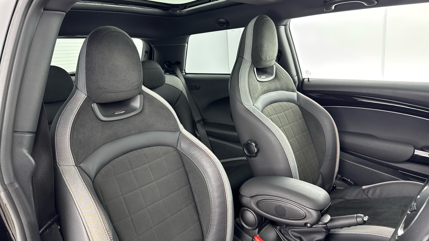 Used MINI Hatch 2024 for sale - 76706255: Photo 29