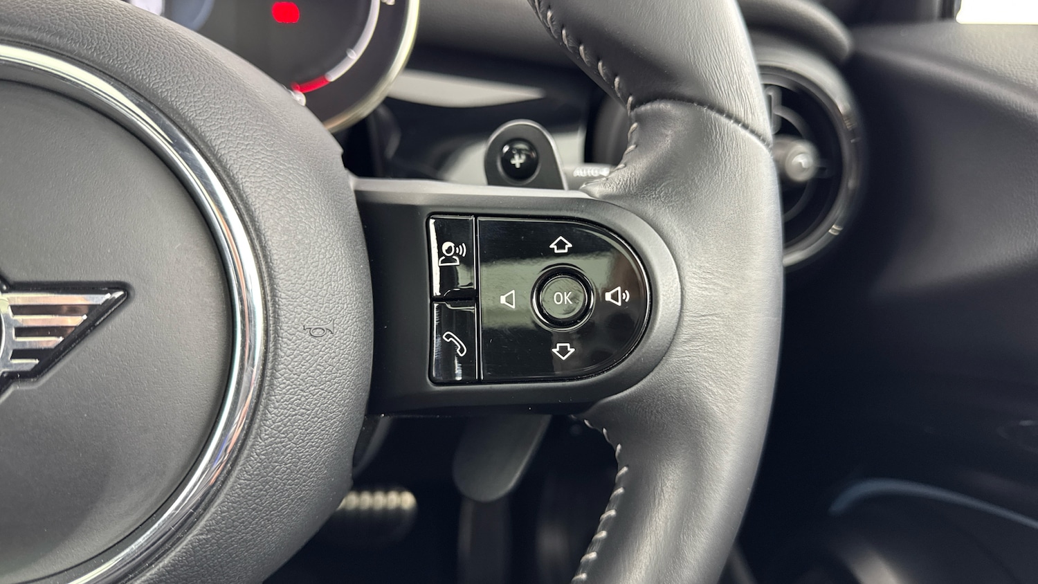 Used MINI Hatch 2024 for sale - 76706255: Photo 44