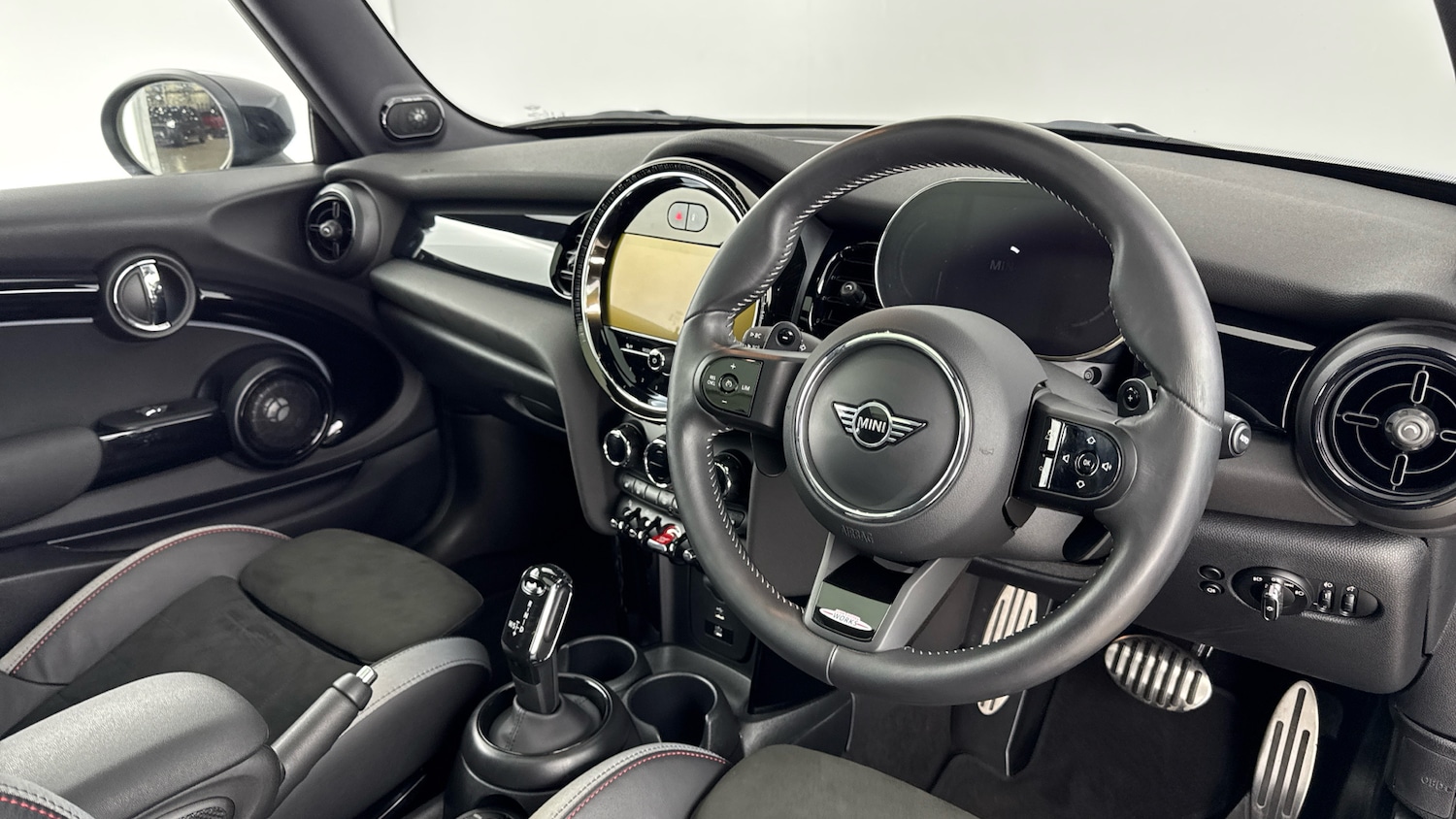 Used MINI Hatch 2024 for sale - 76706255: Photo 6