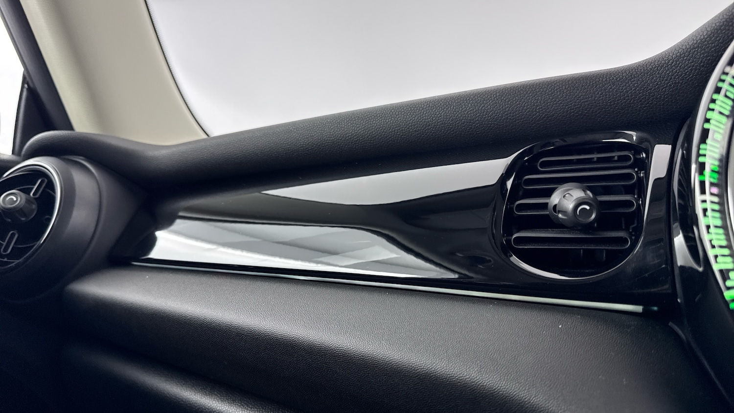 Used MINI Hatch 2023 for sale - 76532567: Photo 31