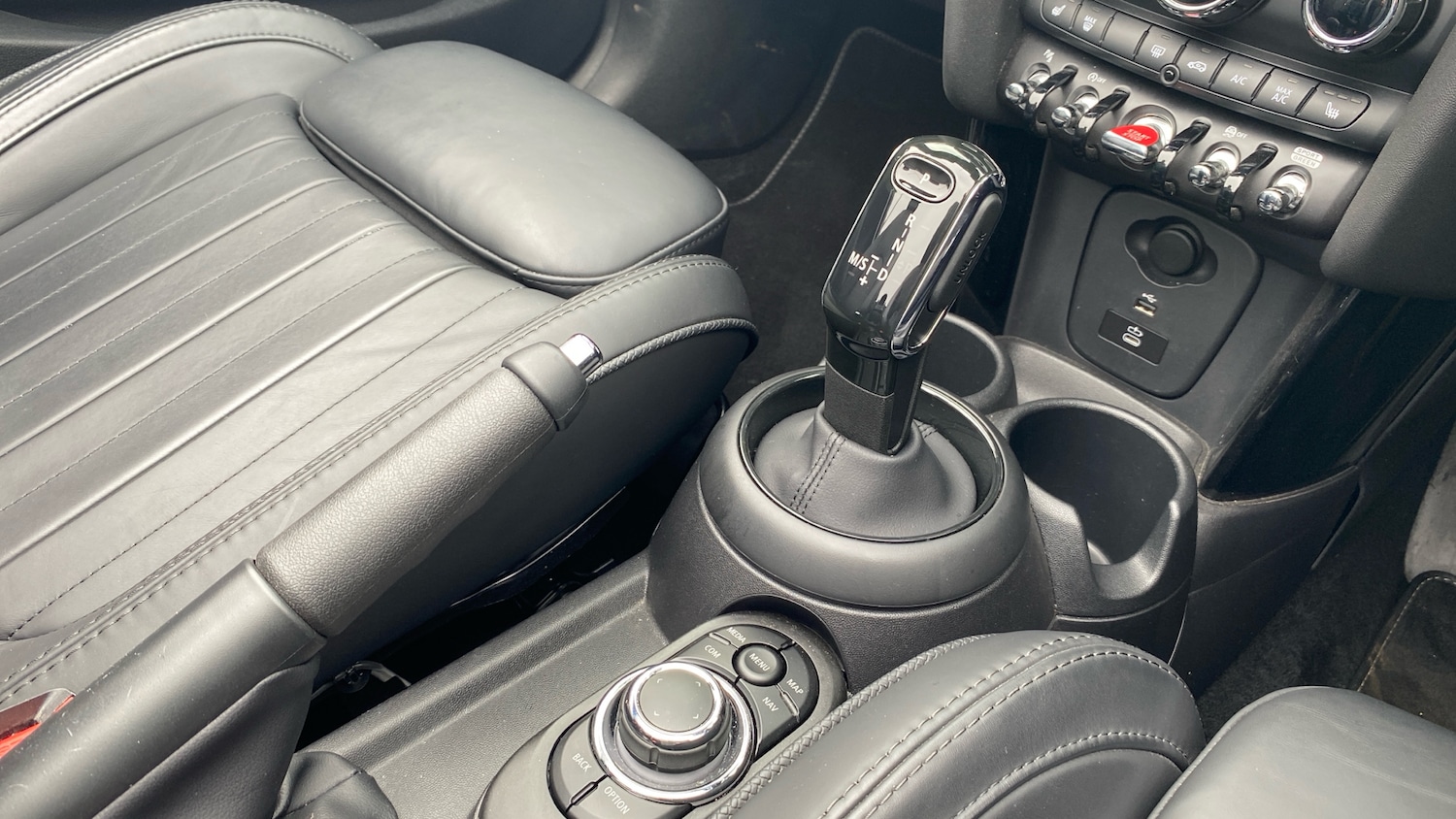 Used MINI Convertible 2022 for sale - 77339185: Photo 10