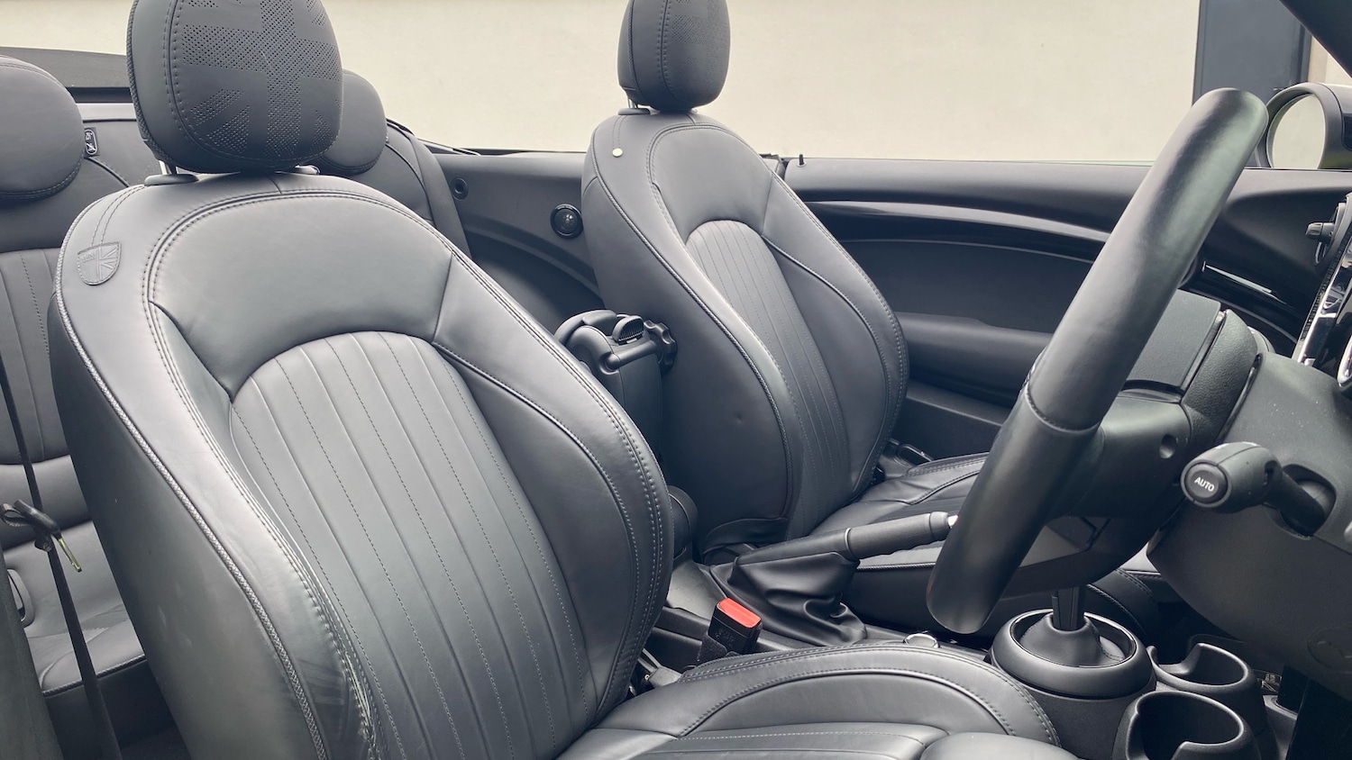 Used MINI Convertible 2022 for sale - 77339185: Photo 11