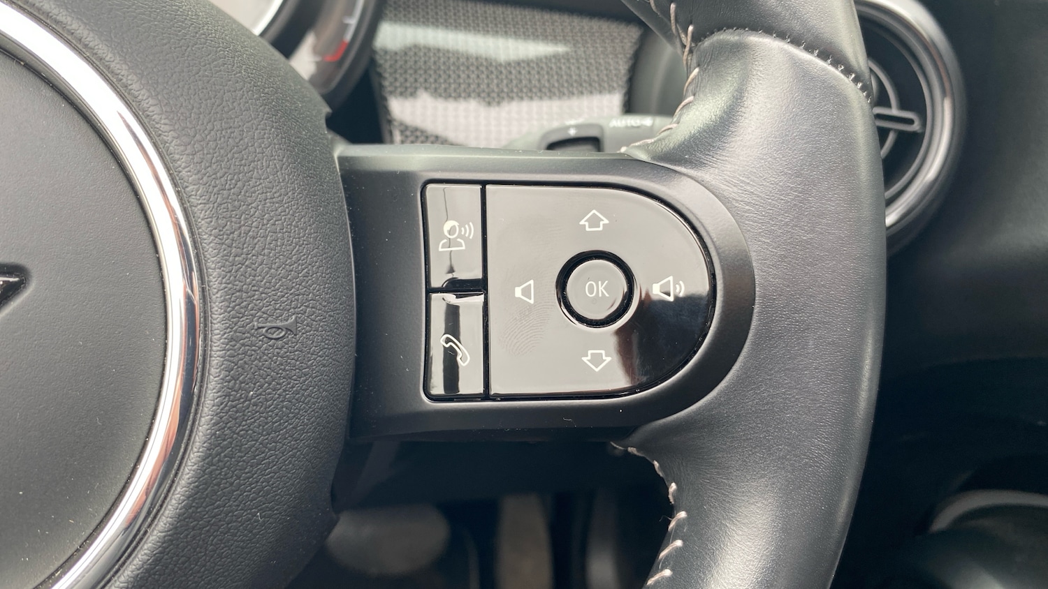 Used MINI Convertible 2022 for sale - 77339185: Photo 18