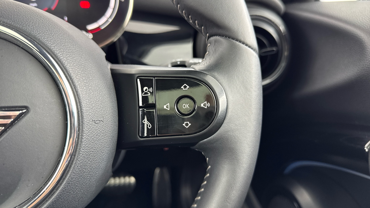 Used MINI Hatch 2023 for sale - 76945775: Photo 32