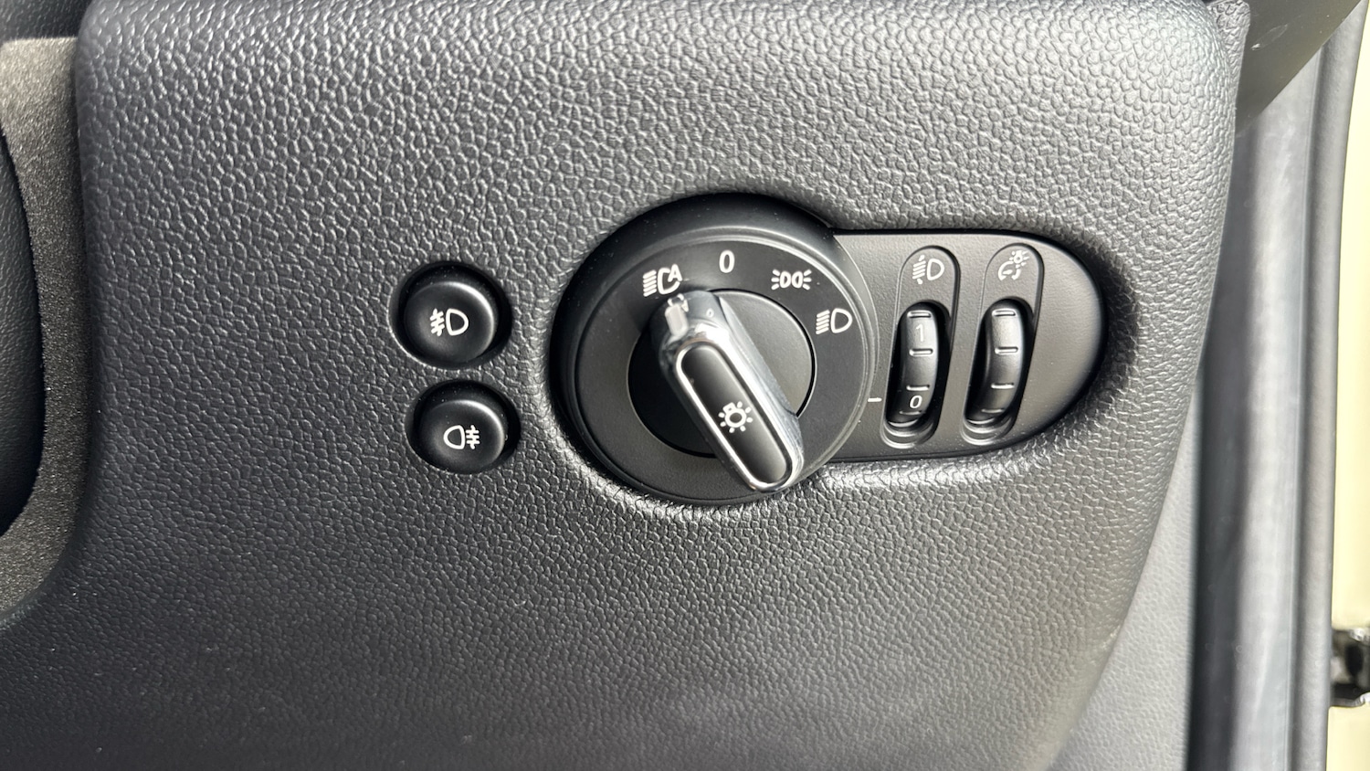 Used MINI Hatch 2020 for sale - 78108156: Photo 32