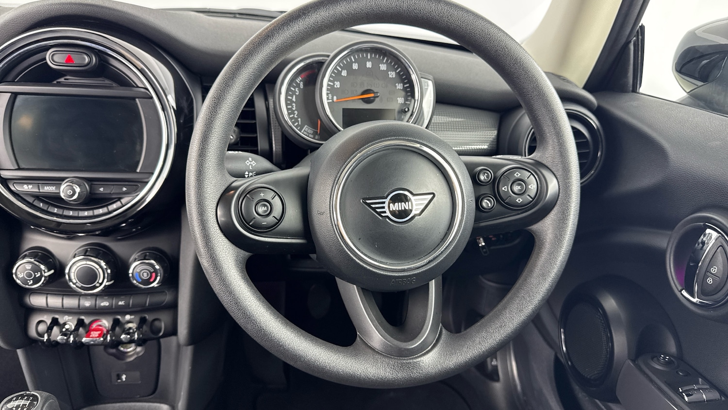 Used MINI Hatch 2020 for sale - 78108156: Photo 5