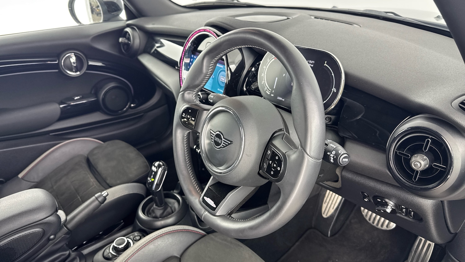 Used MINI Hatch 2023 for sale - 77965665: Photo 6