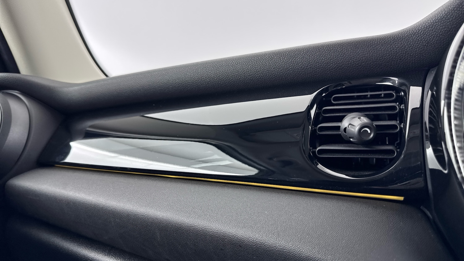 Used MINI Hatch 2023 for sale - 76545191: Photo 31