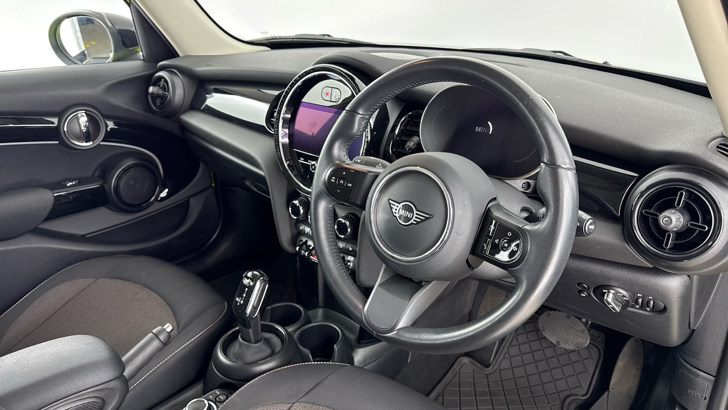 Used MINI Hatch 2023 for sale - 76545191: Photo 6