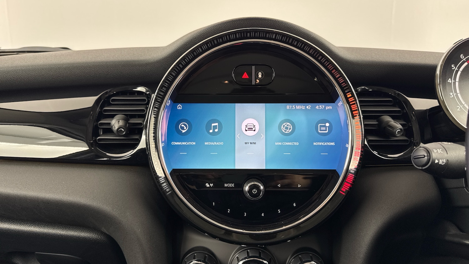 Used MINI Hatch 2023 for sale - 76545191: Photo 8