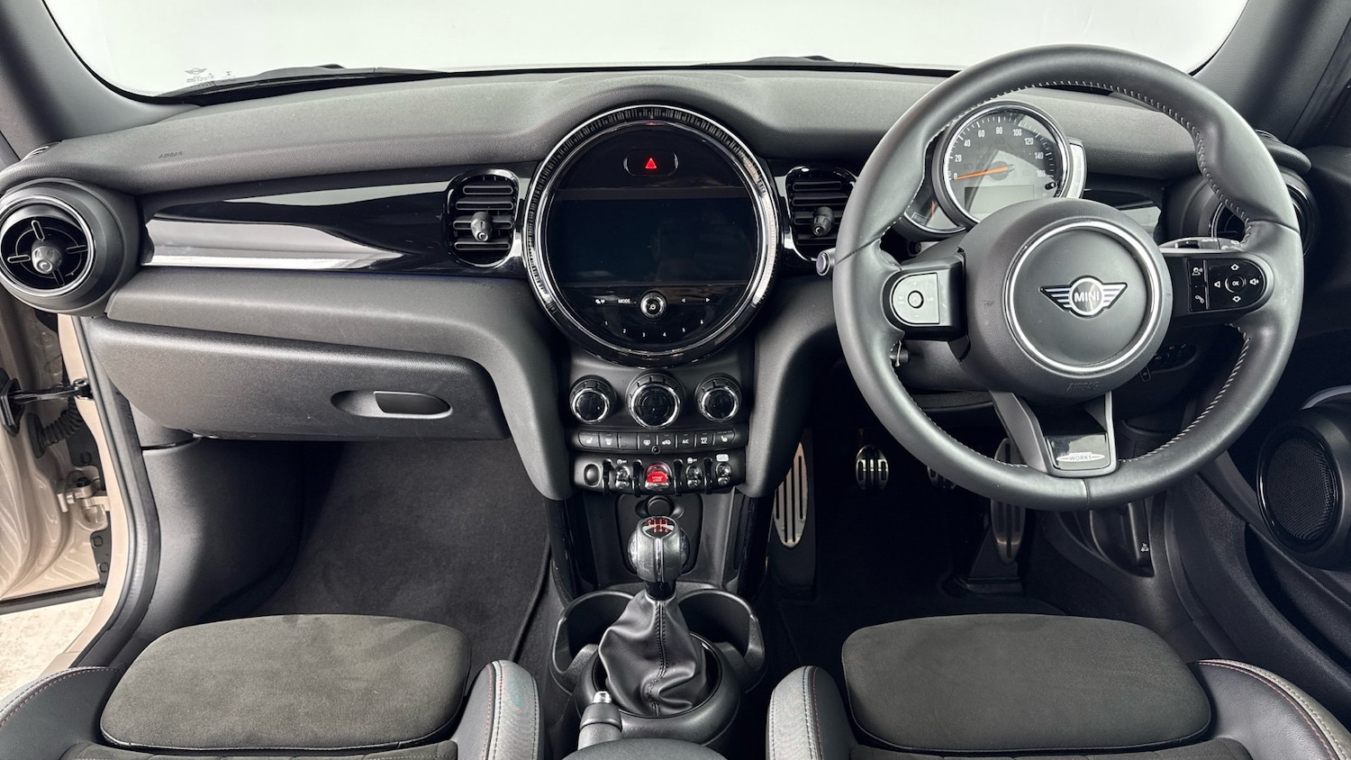 Used MINI Hatch 2022 for sale - 77046529: Photo 4