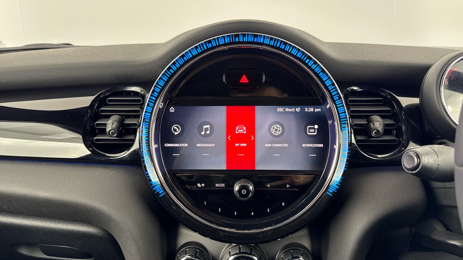 Used MINI Hatch 2022 for sale - 77046529: Photo 8