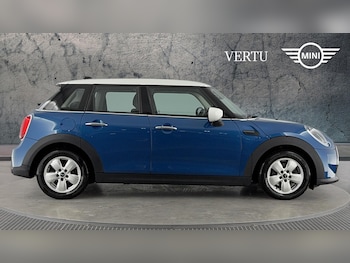 Used MINI Hatch 2023 for sale - 77703065: Photo