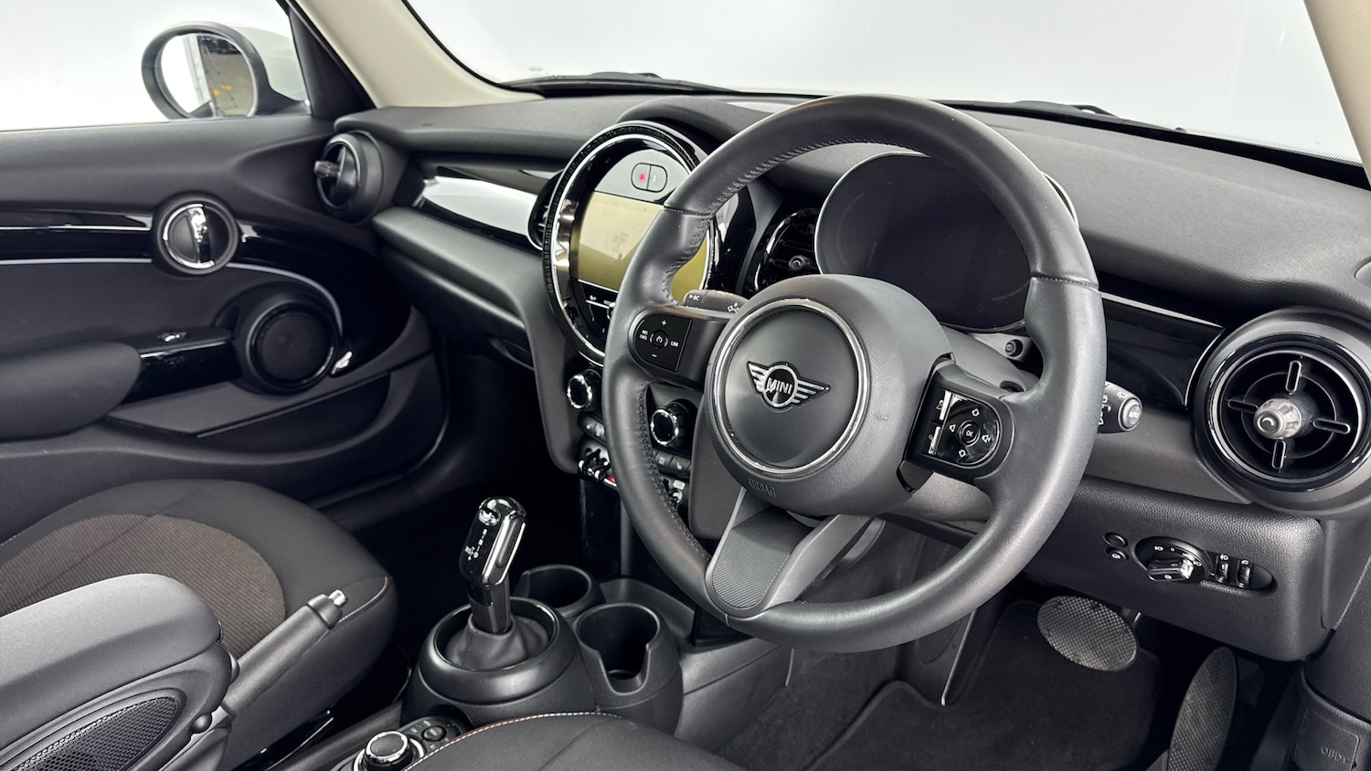 Used MINI Hatch 2023 for sale - 77703065: Photo 6