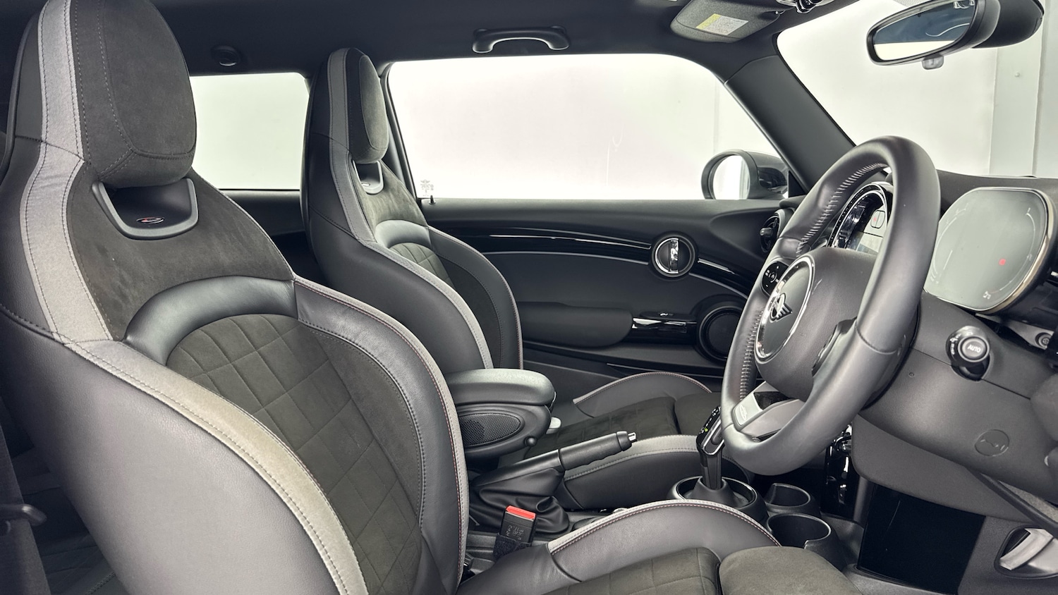 Used MINI Hatch 2024 for sale - 78108161: Photo 11