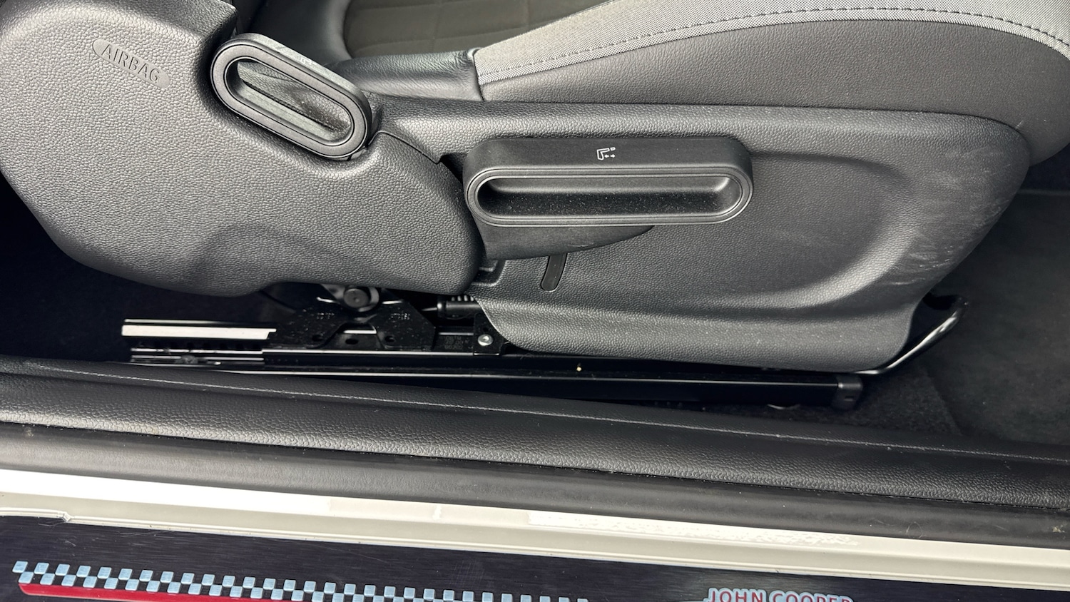 Used MINI Hatch 2024 for sale - 78108161: Photo 32