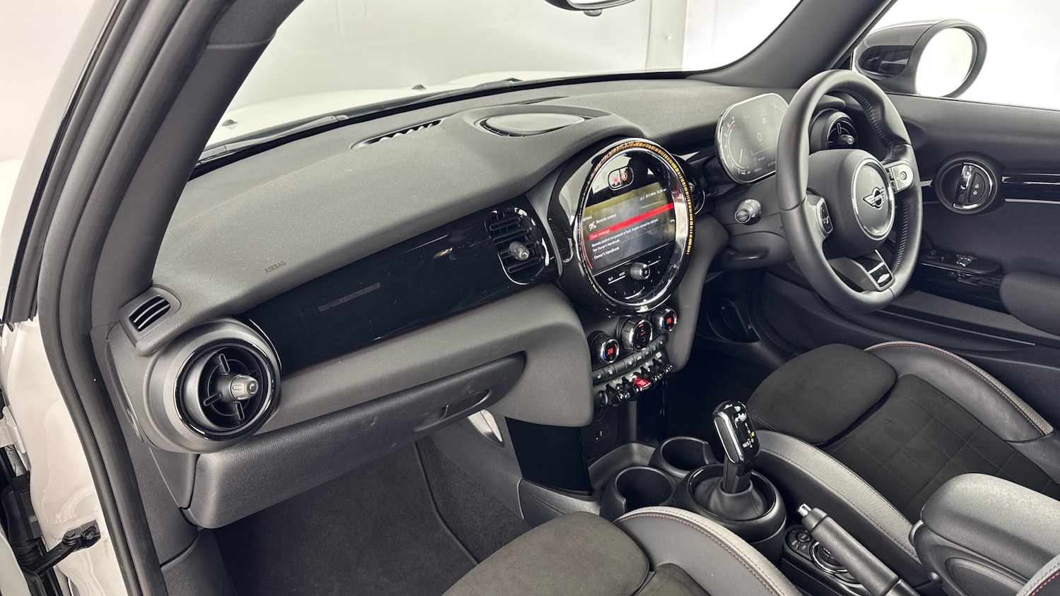 Used MINI Hatch 2024 for sale - 78108161: Photo 7