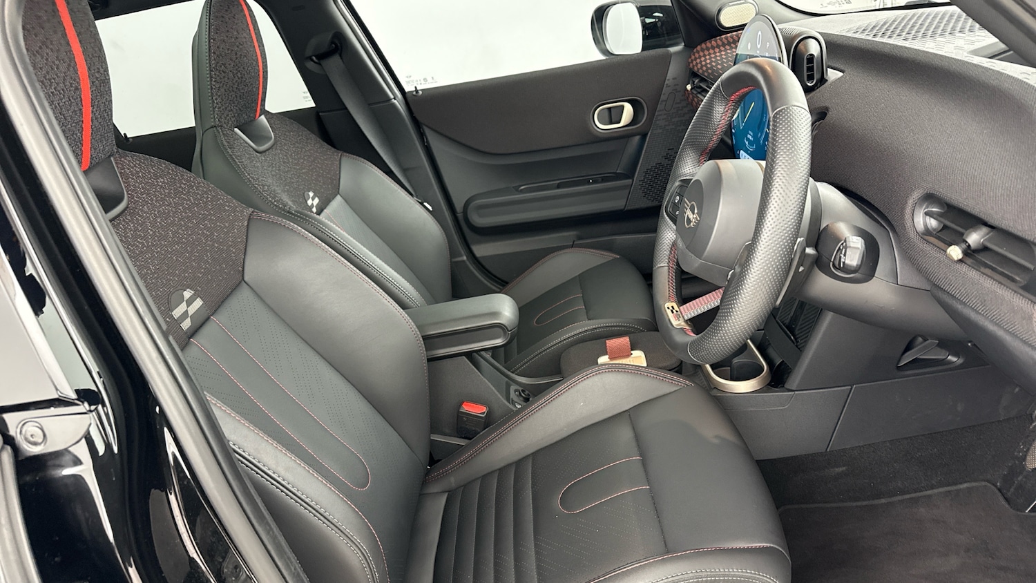 Used MINI Cooper 2025 for sale - 77961724: Photo 11