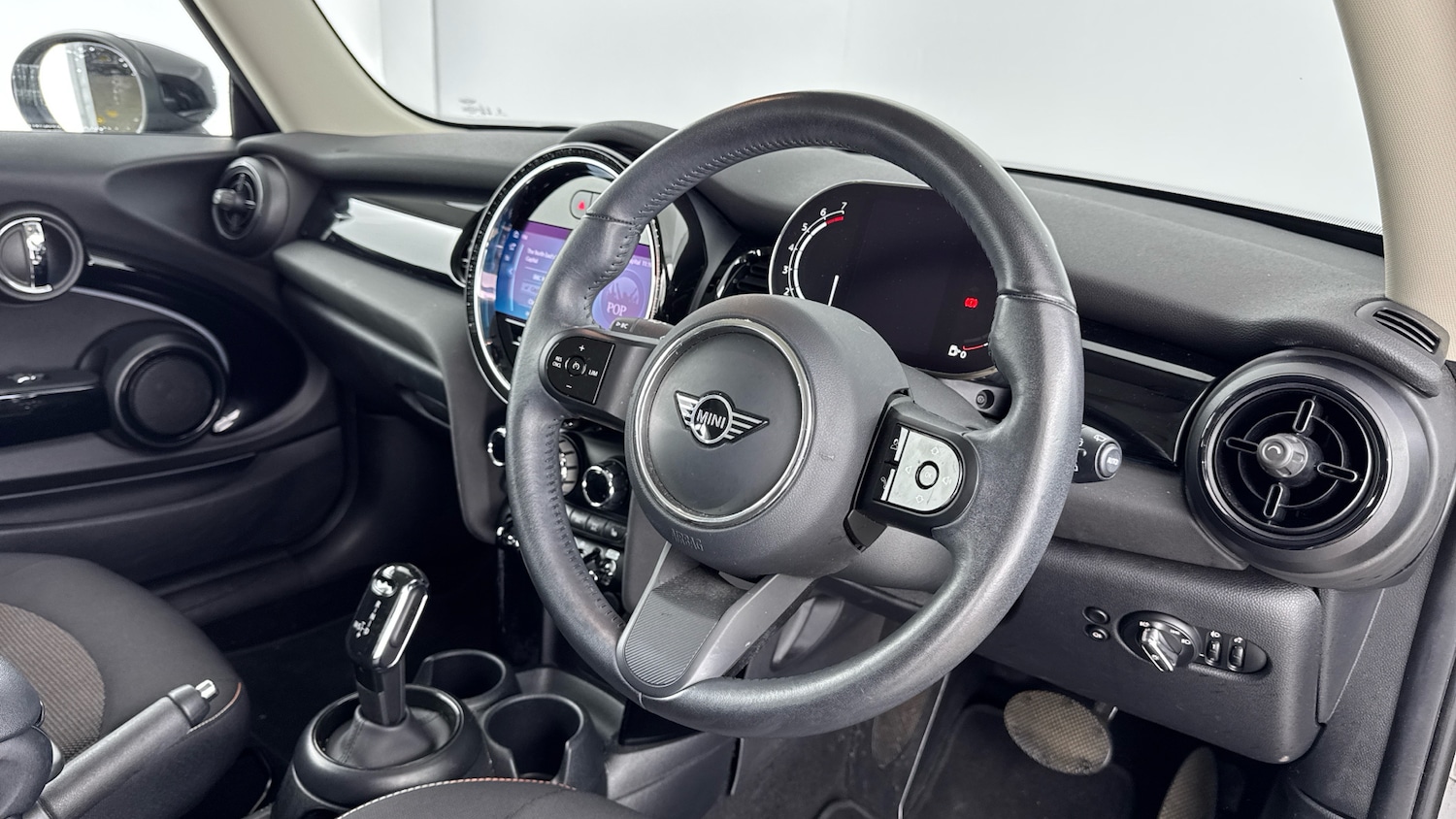 Used MINI Hatch 2023 for sale - 77776152: Photo 6