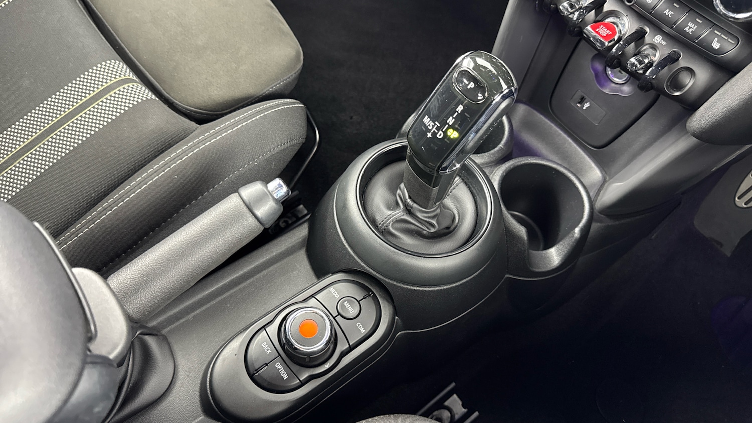 Used MINI Hatch 2019 for sale - 76412340: Photo 10