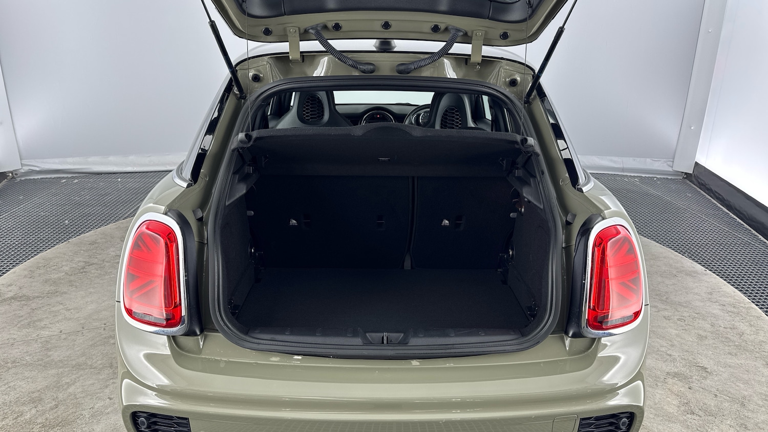 Used MINI Hatch 2019 for sale - 76412340: Photo 13