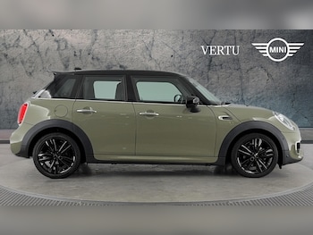 Used MINI Hatch 2019 for sale - 76412340: Photo