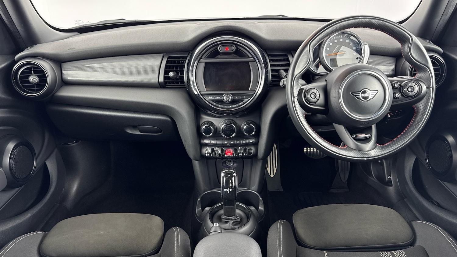 Used MINI Hatch 2019 for sale - 76412340: Photo 4