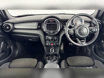 Used MINI Hatch 2019 for sale - 76412340: Photo