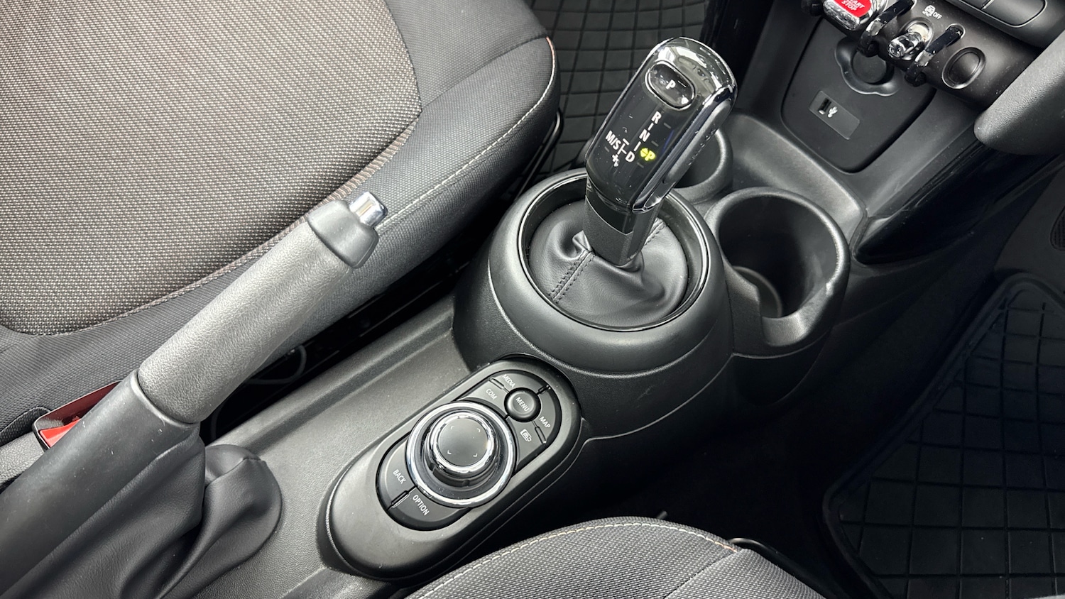 Used MINI Hatch 2022 for sale - 76831552: Photo 10