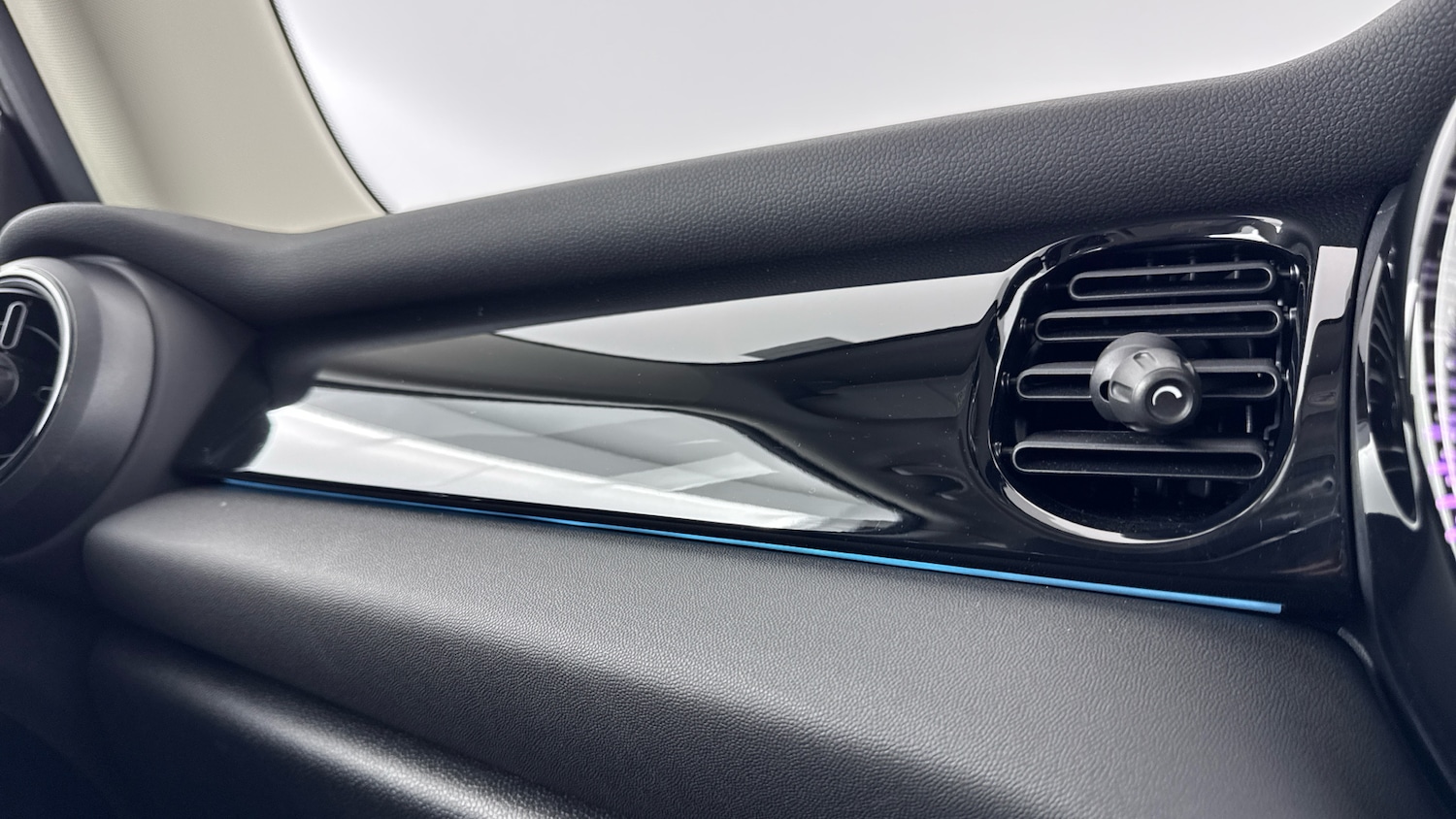 Used MINI Hatch 2022 for sale - 76831552: Photo 29